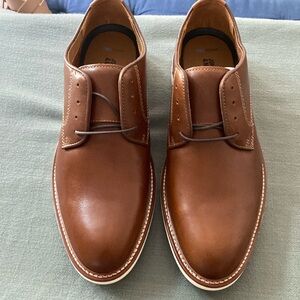 Mens Johnston & Murphy shoes.